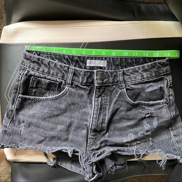 Zara Authentic Denim Black Distressed Shorts - Picture 6 of 7